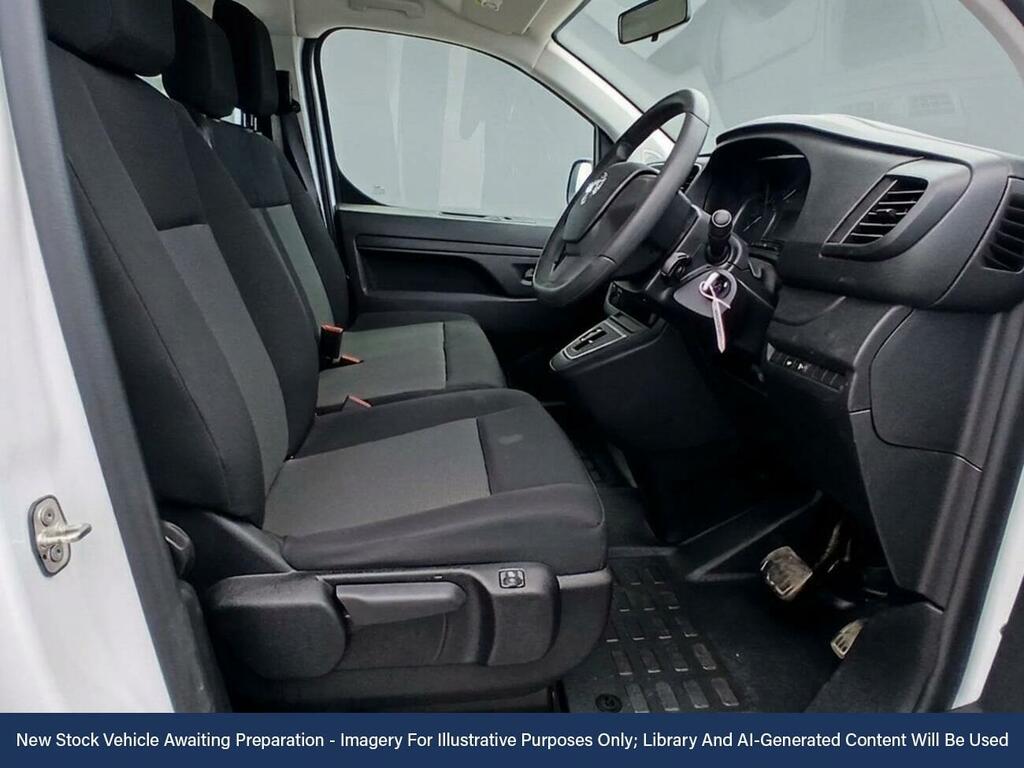 Vauxhall Vivaro 50Kwh Combi Mpv Mwb 9 Seat, 7.4 White #3