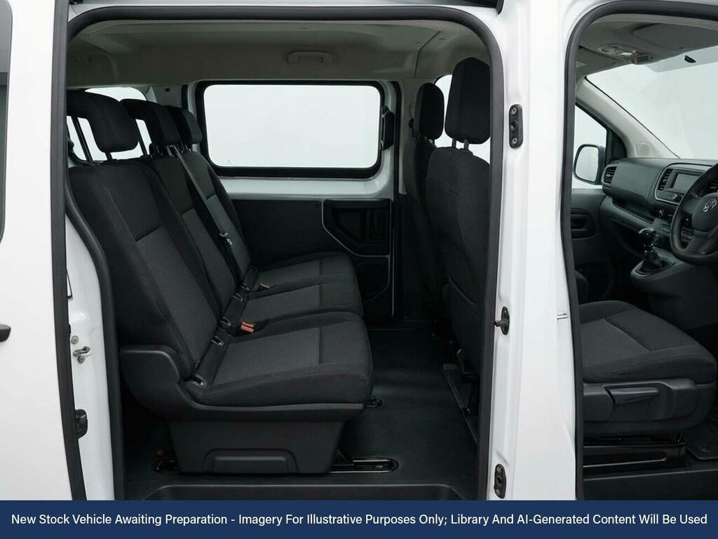 Vauxhall Vivaro 50Kwh Combi Mpv Mwb 9 Seat, 7.4 White #4