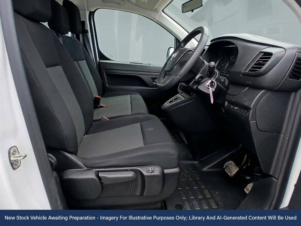 Vauxhall Vivaro 50Kwh Combi Mpv Mwb 9 Seat, 7.4 White #3