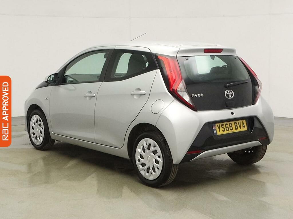 Toyota Aygo 1.0 Vvt-i X-play Hatchback X-shift Euro YS68BVA Silver #4