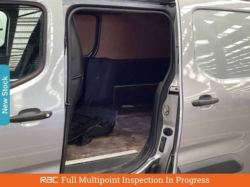 Vauxhall Combo 1.6 Turbo D 2300 Sportive Panel Van Man FE69EUR Grey #3