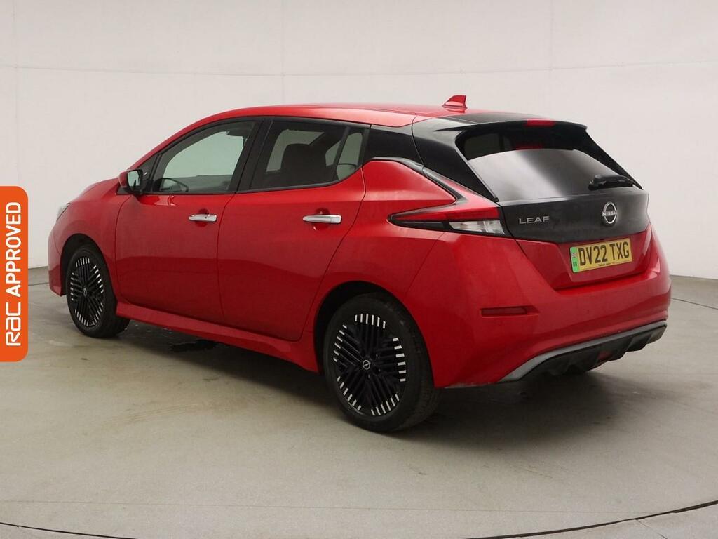 Nissan Leaf 59Kwh E Tekna Hatchback 217 Ps DV22TXG Red #4