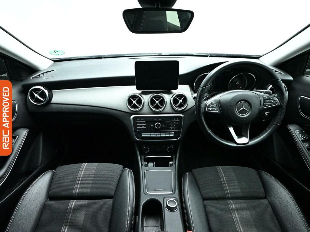 Mercedes-Benz GLA Class 1.6 Gla180 Gpf Urban Edition Suv 7G-dct RO20UTF Grey #2