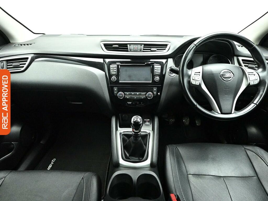 Nissan Qashqai 1.6 Dci Tekna Suv 2Wd Euro 6 S VK66BVC Black #2