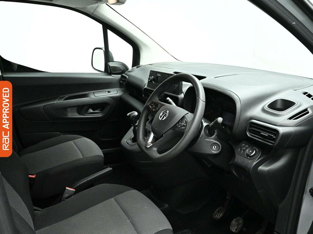 Vauxhall Combo 1.5 Turbo D 2300 Dynamic Panel Van Manu KN22GHD Grey #2