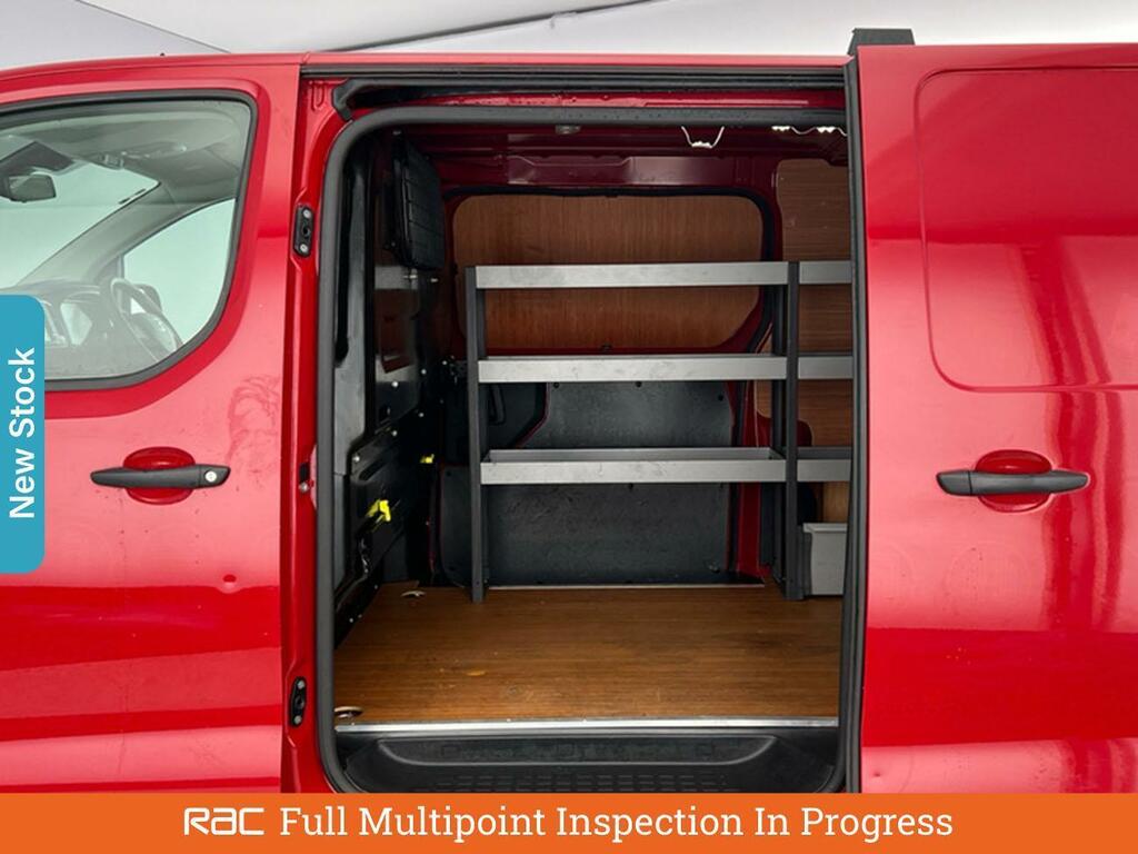 Toyota PROACE 2.0D Icon Medium Panel Van 6Dr Mwb E Red #3