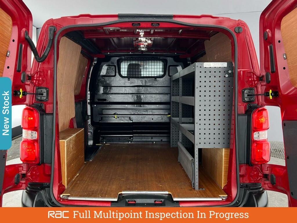 Toyota PROACE 2.0D Icon Medium Panel Van 6Dr Mwb E Red #4