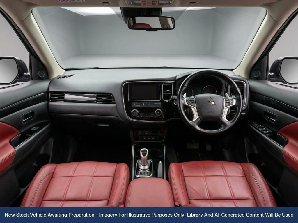 Mitsubishi Outlander 2.0H 12Kwh 5Hs Suv Plug-in Hybrid Cvt 4 Black #3