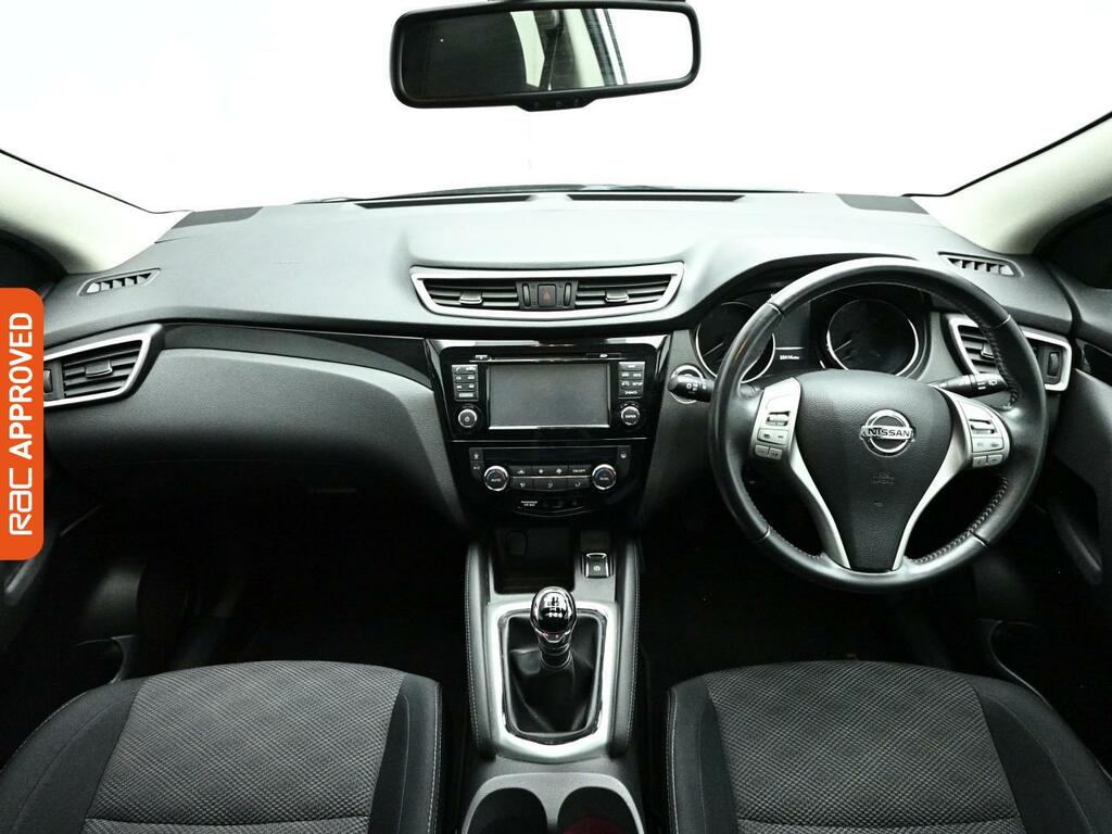 Nissan Qashqai 1.2 Dig-t N-connecta Suv 2Wd Eur AY17LWE White #2