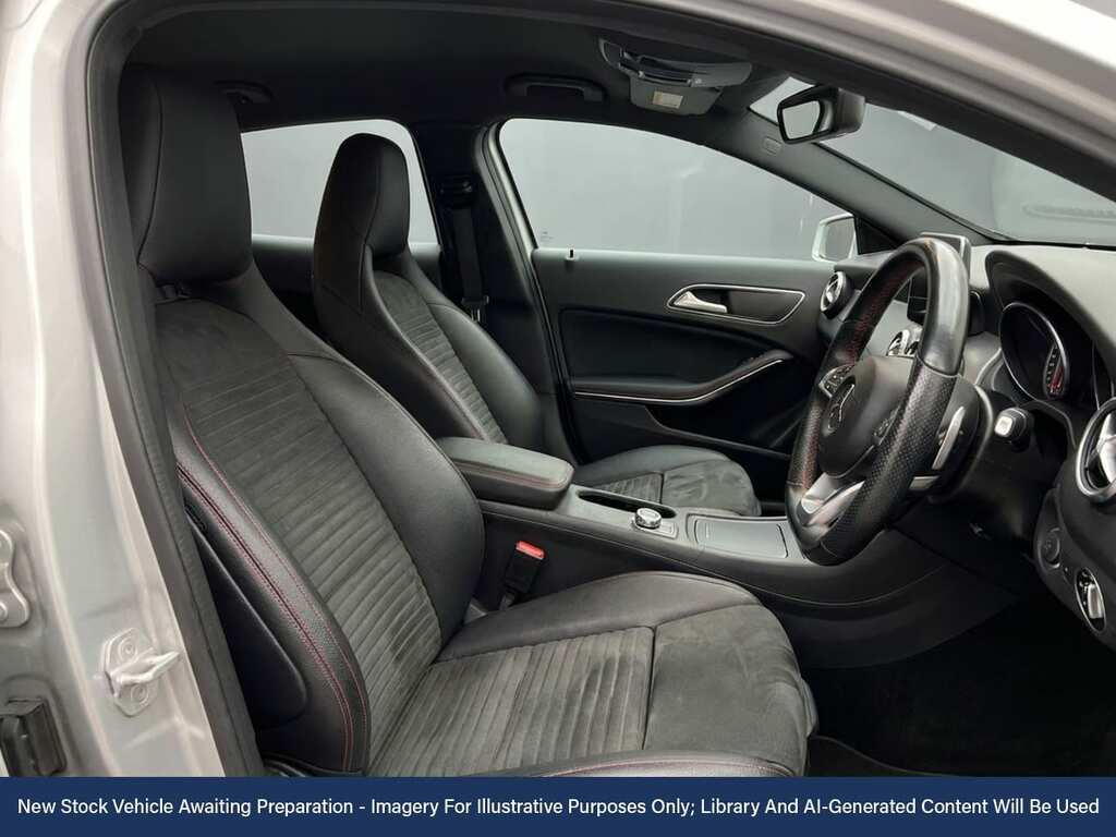 Mercedes-Benz GLA Class 2.1 Gla220d Amg Line Premium Suv 7G-d PF16UJB Silver #3