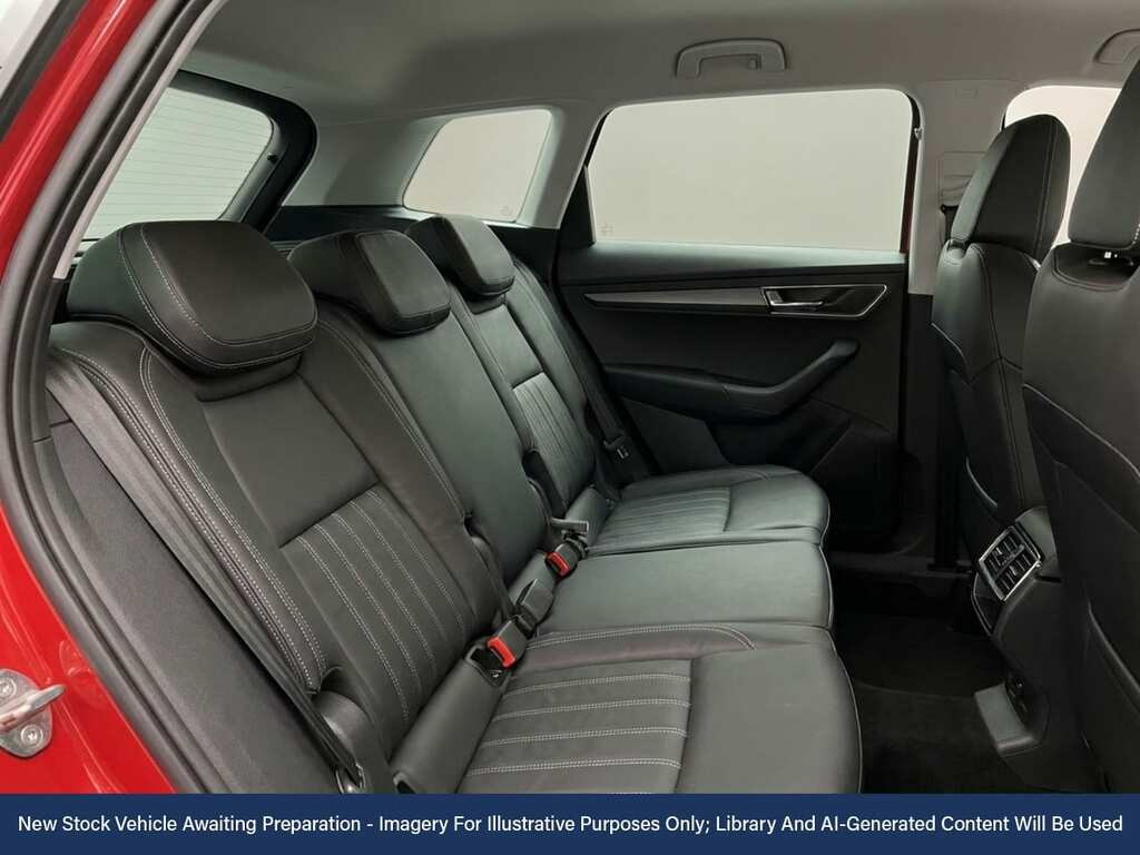 Skoda Karoq 1.5 Tsi Act Edition Suv Dsg Euro 6 Ss Red #4