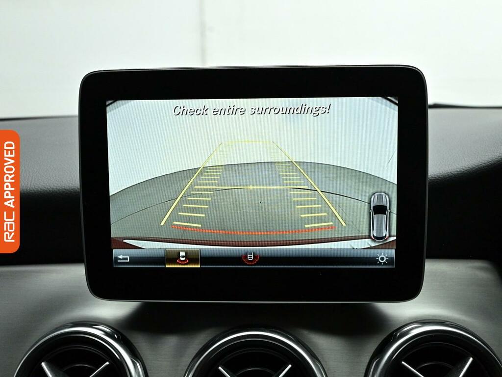 Mercedes-Benz GLA Class 1.6 Gla180 Amg Line Edition Suv 7G-dct Red #3