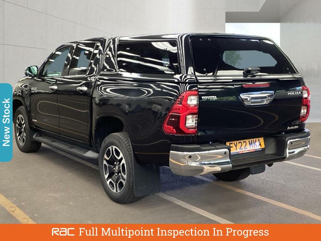 Toyota HILUX 2.8 D-4d Invincible Pickup Double Cab M Black #2