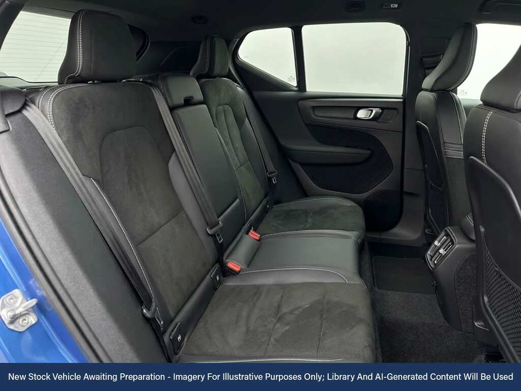 Volvo XC40 1.5 T3 R-design Suv Euro 6 Ss DF21XPE Blue #4