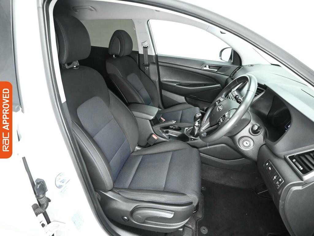 Hyundai Tucson Se Nav Silver #9