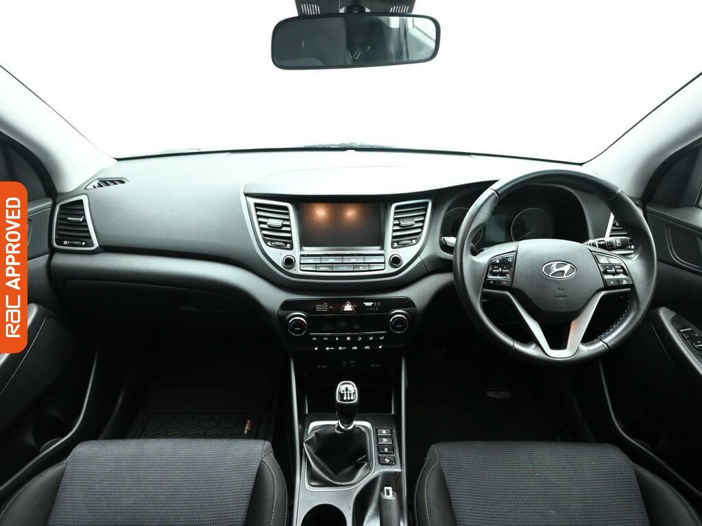 Hyundai Tucson 1.6 Gdi Blue Drive Se Nav Suv Eu White #2