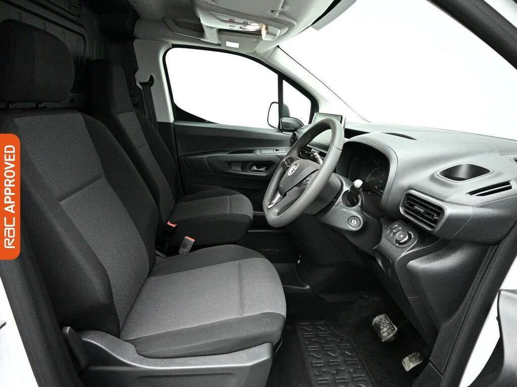 Vauxhall Combo-e Life 2300 50Kwh Prime Panel Van 6Dr L2 7 White #2