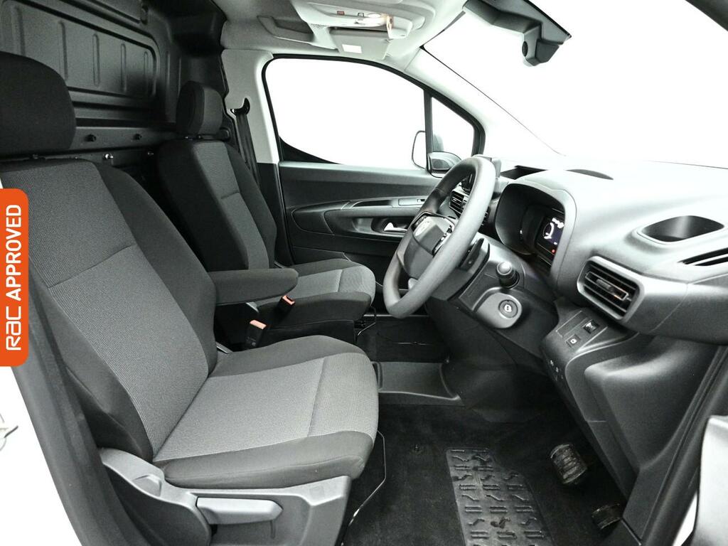 Vauxhall Combo-e Life 52Kwh Prime Panel Van Swb 7.4Kw White #2