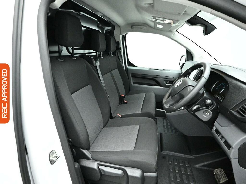 Vauxhall Vivaro 3100 50Kwh Dynamic Panel Van 6Dr L2 White #2