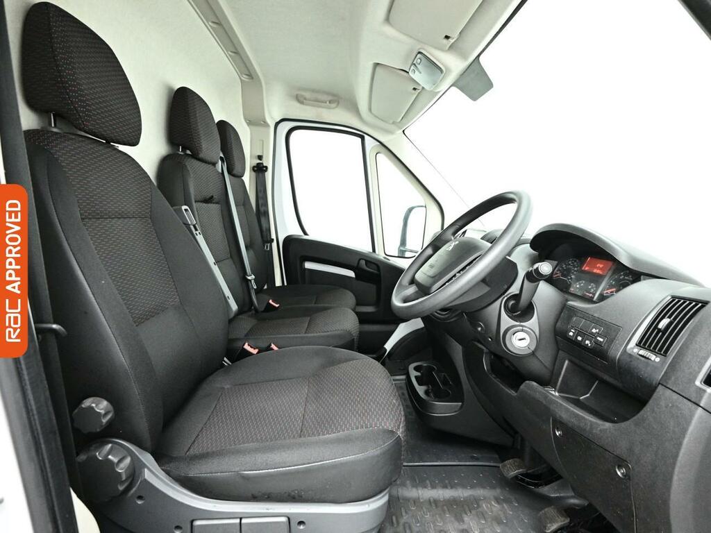 Peugeot Boxer 2.2 Bluehdi 335 Professional Premium Panel Van 5 White #2