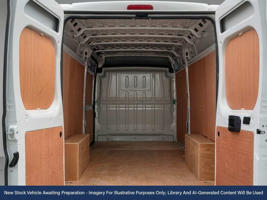 Peugeot Boxer 2.2 Bluehdi 335 Professional Premium Panel Van 5 White #3