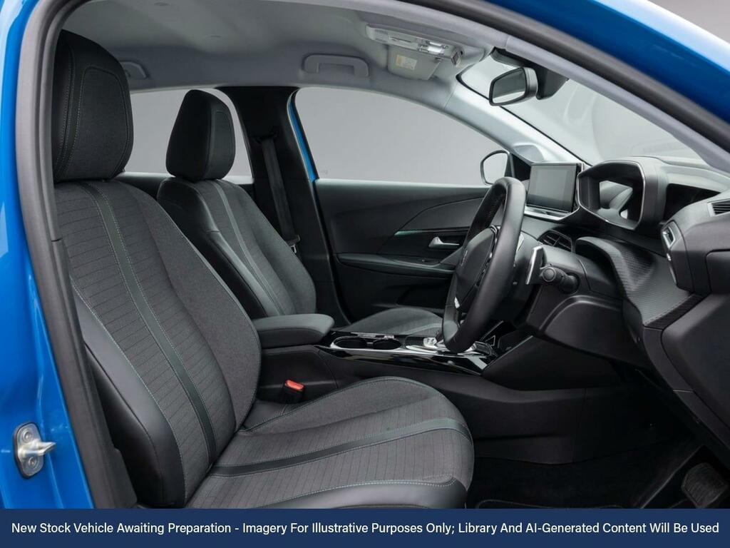 Peugeot e-2008 50Kwh Allure Premium Suv 136 Ps Blue #3