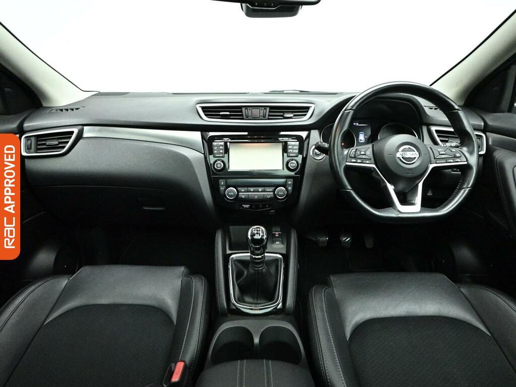 Nissan Qashqai 1.6 Dci Tekna Suv 4Wd Euro 6 S DW18RZV Black #2