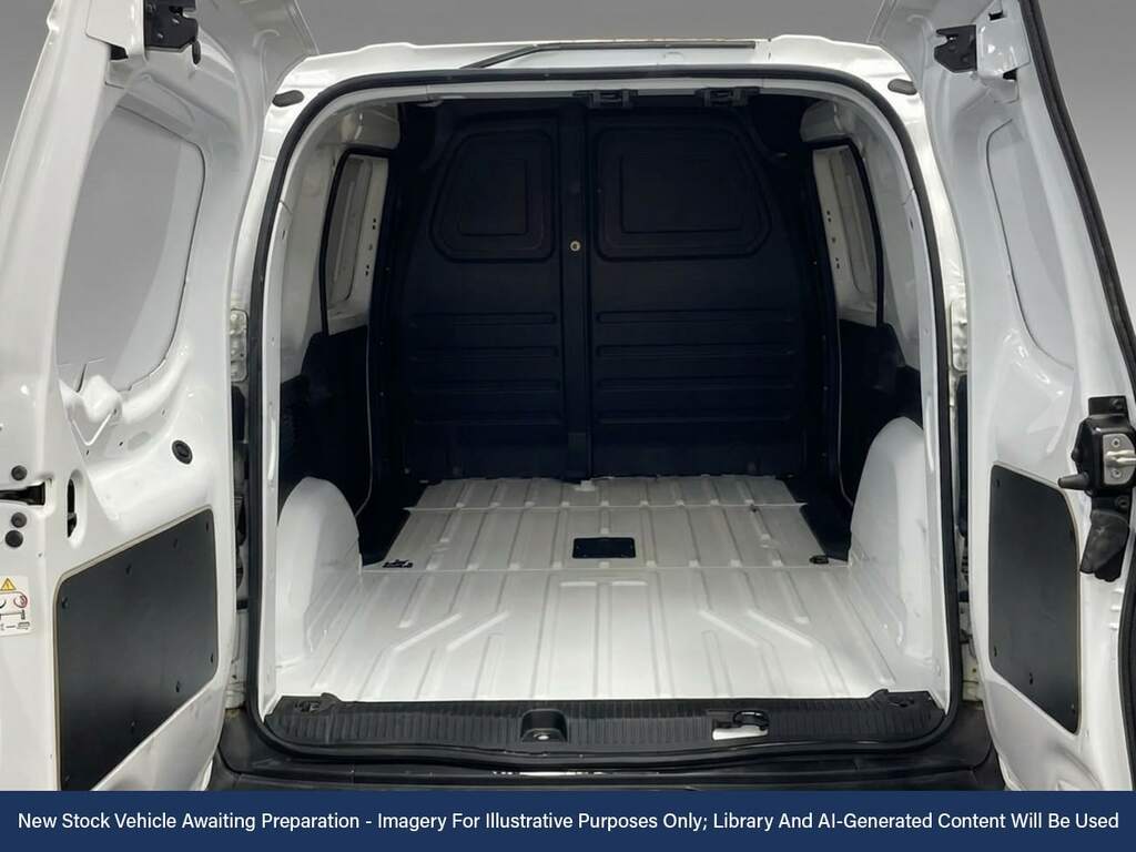 Nissan TOWNSTAR 45Kwh Tekna Panel Van 6Dr L2 122 Ps White #3