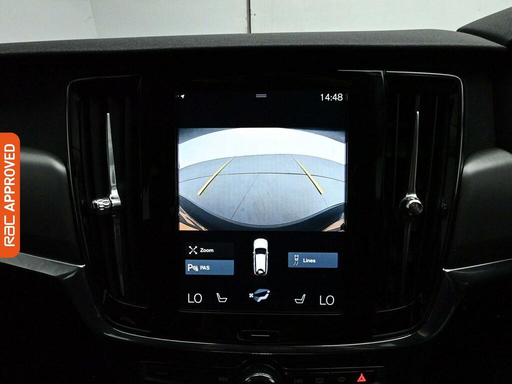 Volvo V90 2.0 T4 Momentum Plus Estate Euro 6 Black #3