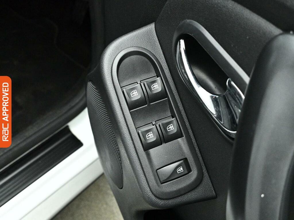 Dacia Duster 1.5 Laureate Dci Ulez Compliant-cheap Tax White #21