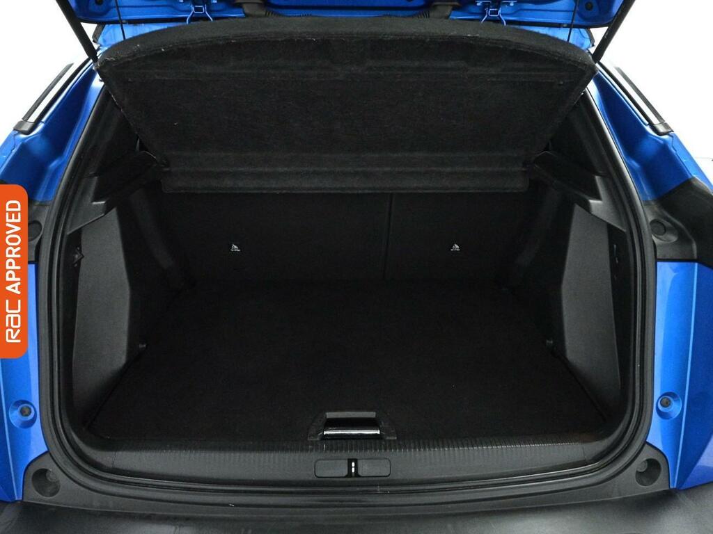 Peugeot e-2008 50Kwh Gt Premium Black #23