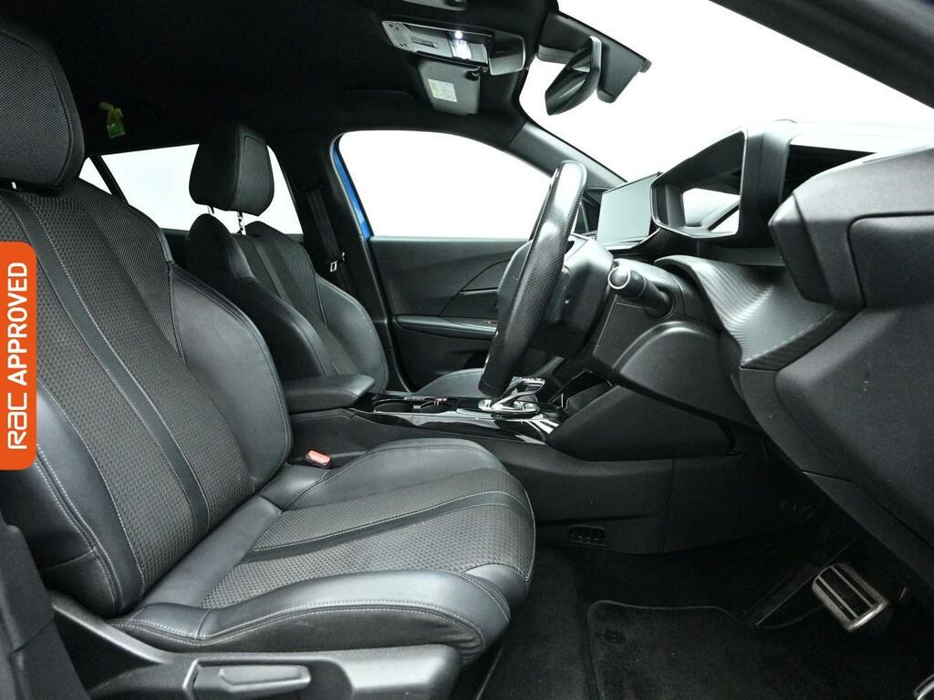 Peugeot e-2008 50Kwh Gt Premium Black #9