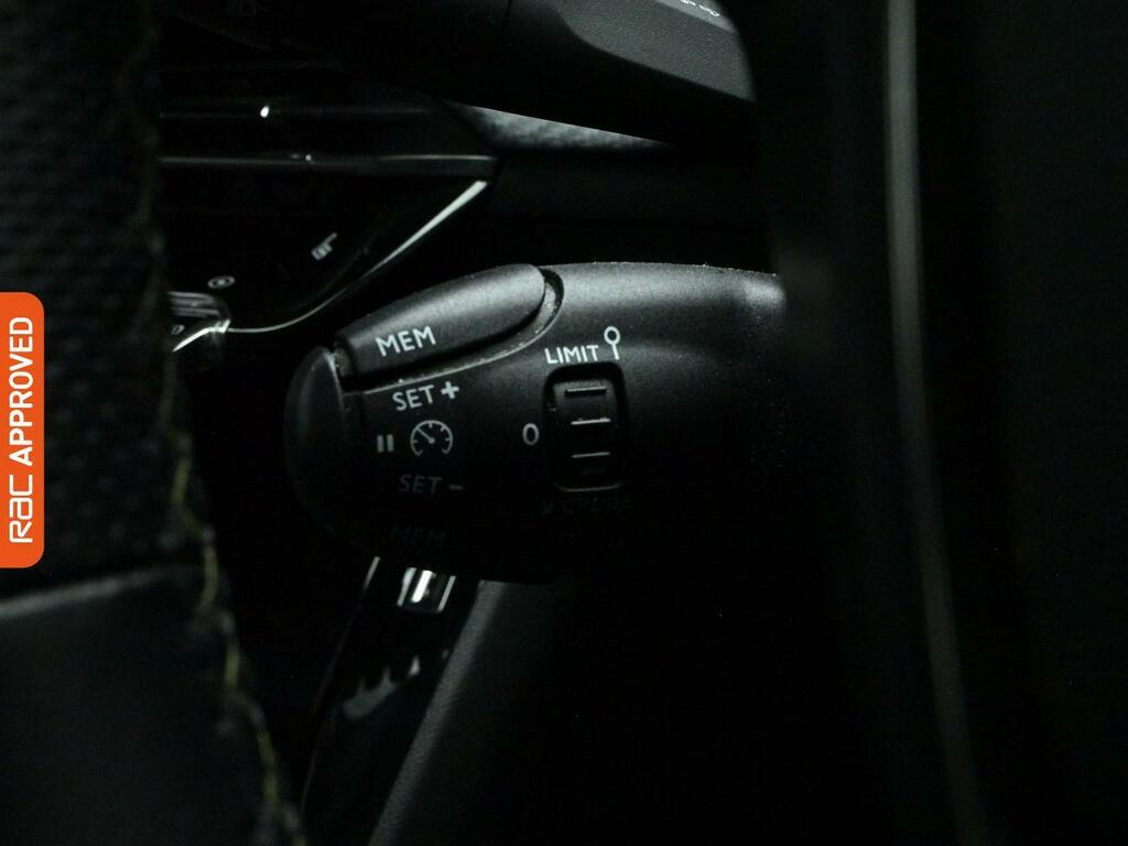 Peugeot e-2008 50Kwh Gt Premium Black #18