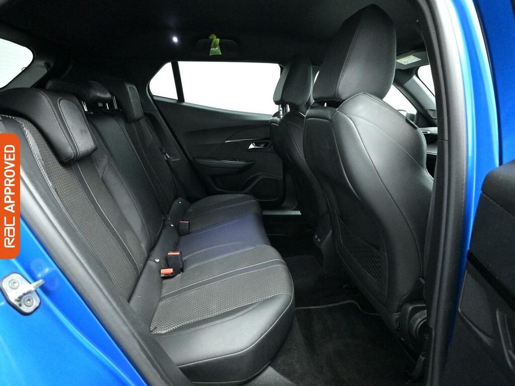 Peugeot e-2008 50Kwh Gt Premium Black #10