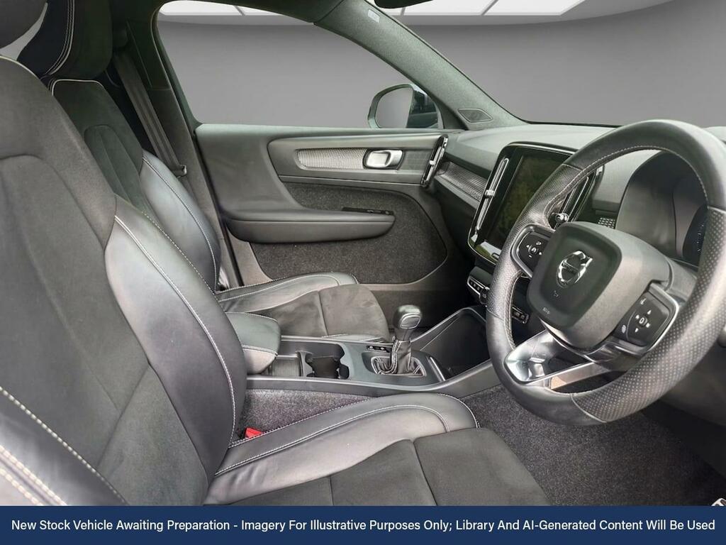 Volvo XC40 2.0 B4p Inscription Black #3