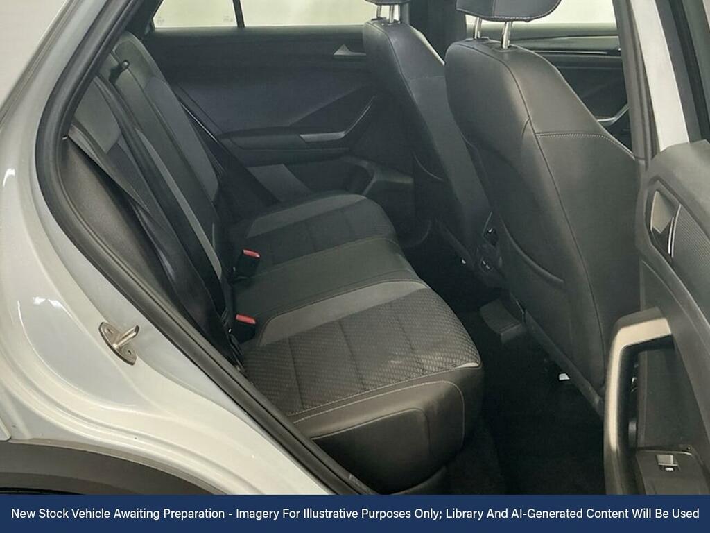 Volkswagen T-Roc 1.0 Tsi 110 Active White #4