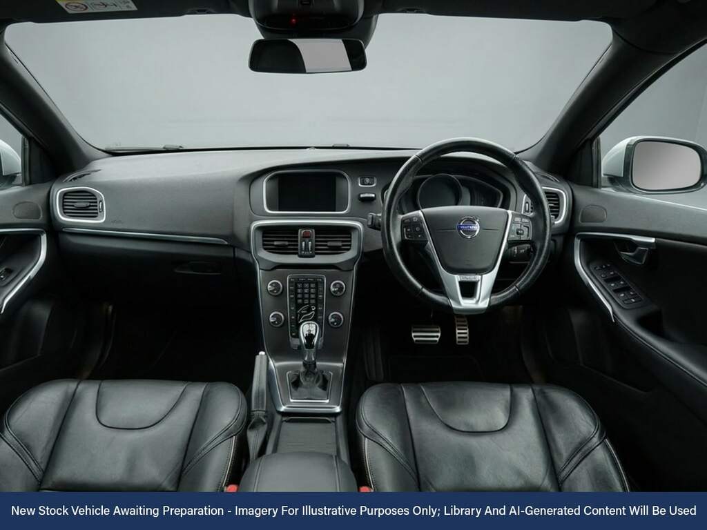 Volvo V40 1.5 T3 R-design Edition Hatchback Silver #3
