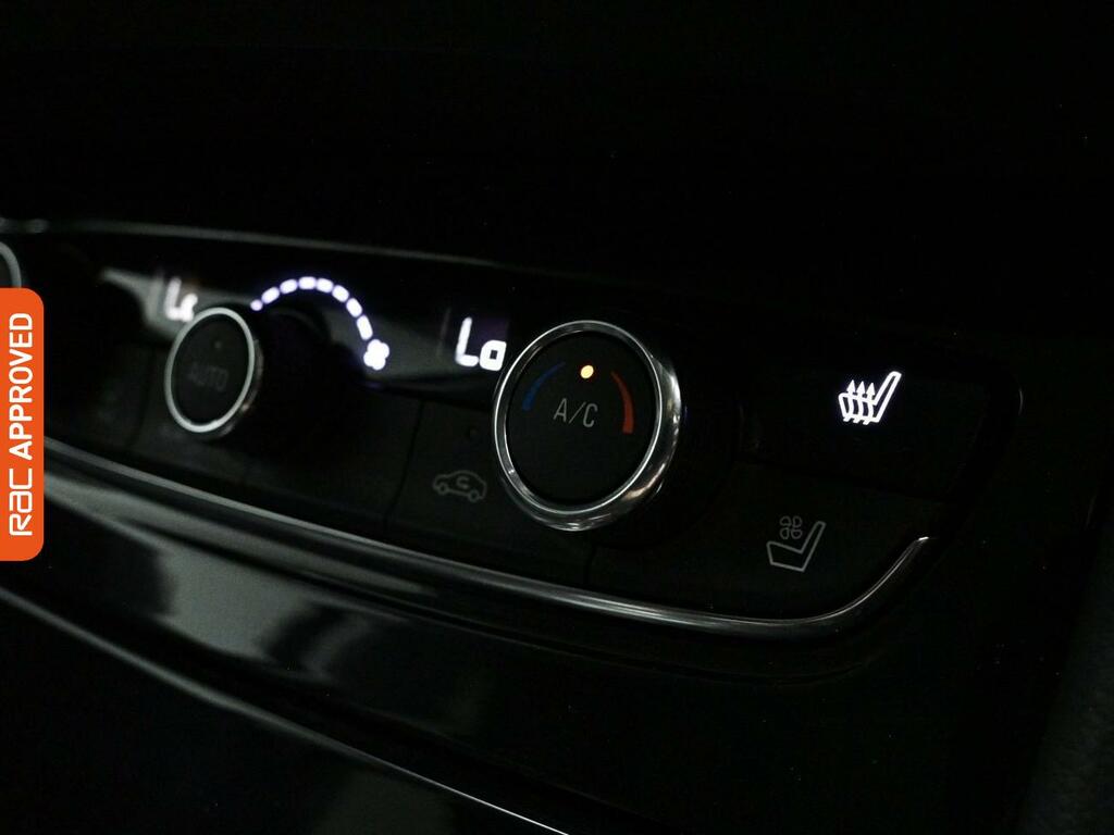 Vauxhall Grandland X Griffin Edition White #14