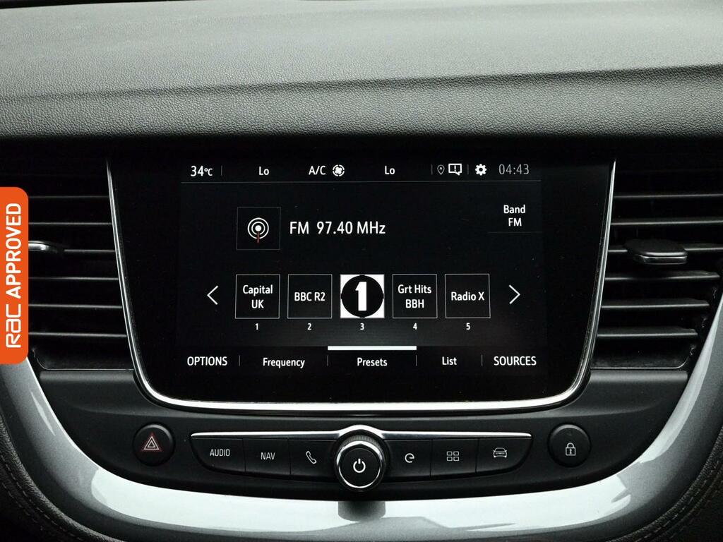 Vauxhall Grandland X Griffin Edition White #3