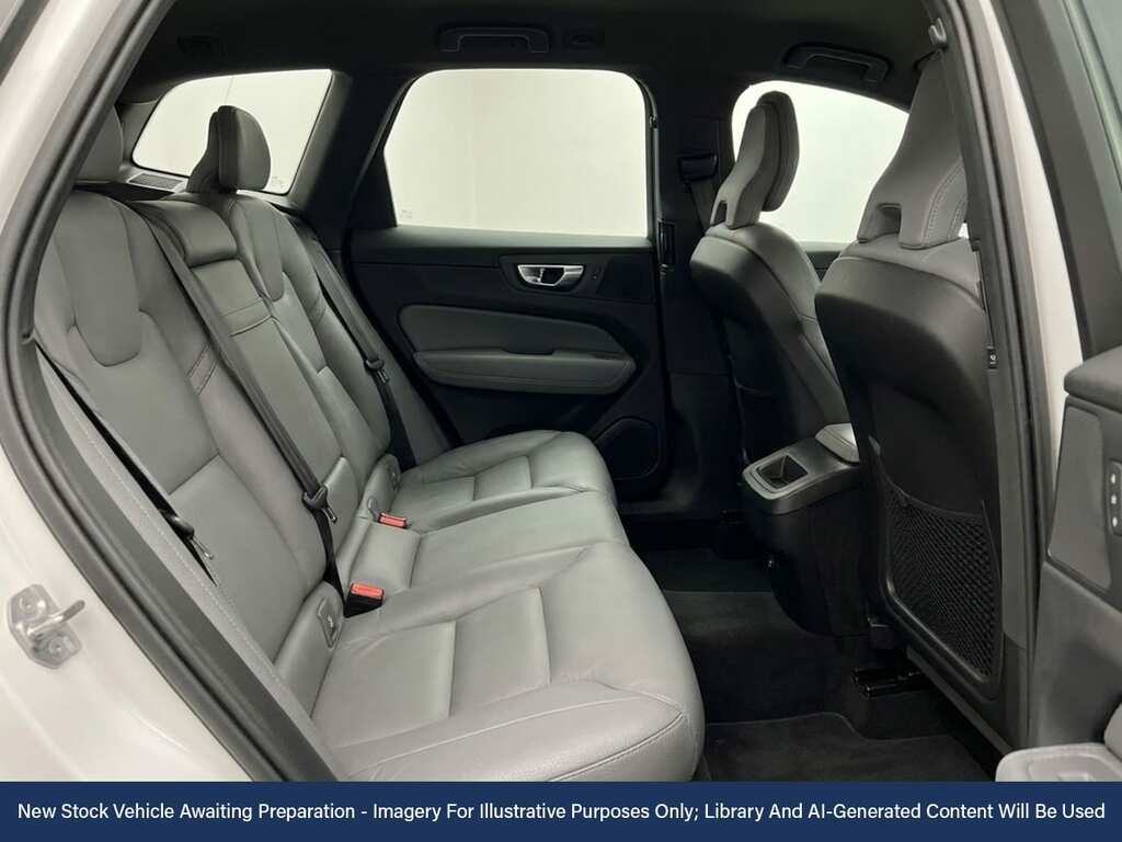 Volvo XC60 2.0 T5 Momentum Suv Euro 6 Ss Silver #4
