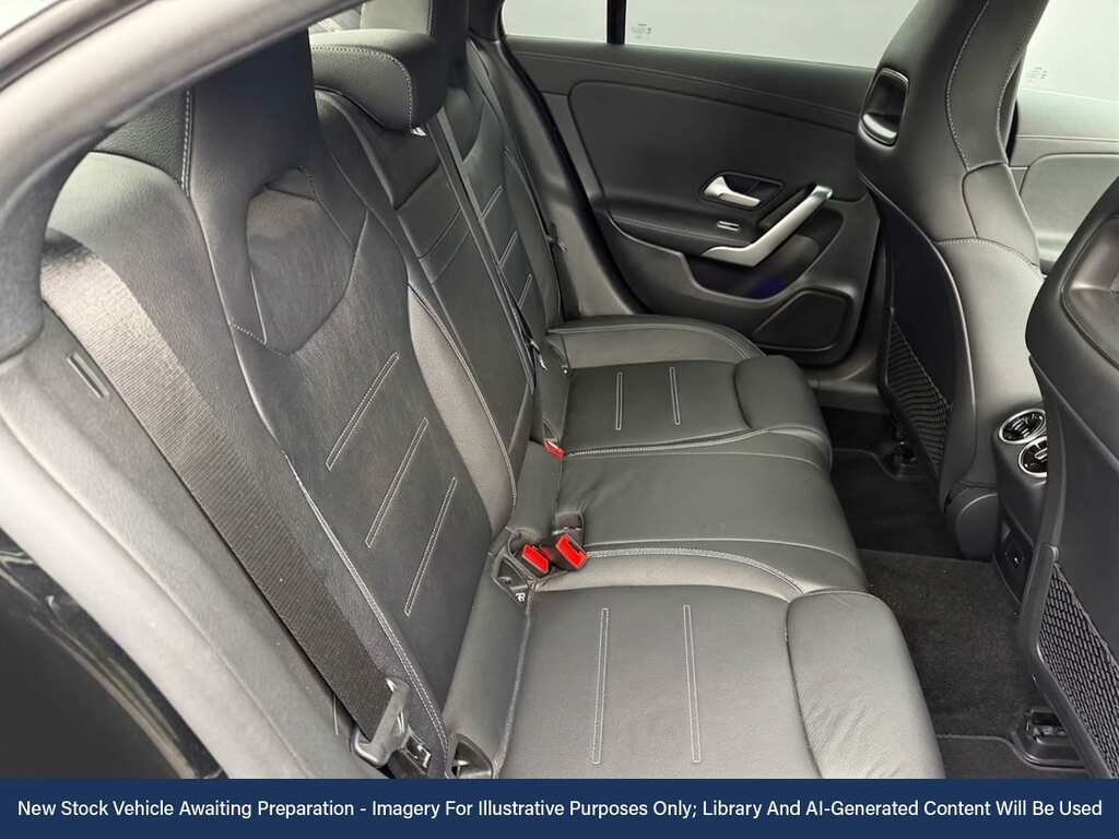 Mercedes-Benz CLA Class Cla 200 Amg Line Premium Plus Tip White #3