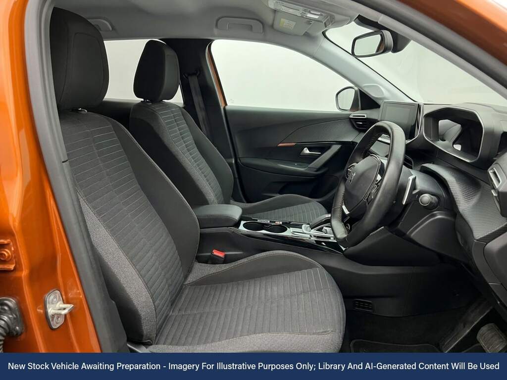 Peugeot e-2008 50Kwh Active Premium Suv 136 Ps Orange #3