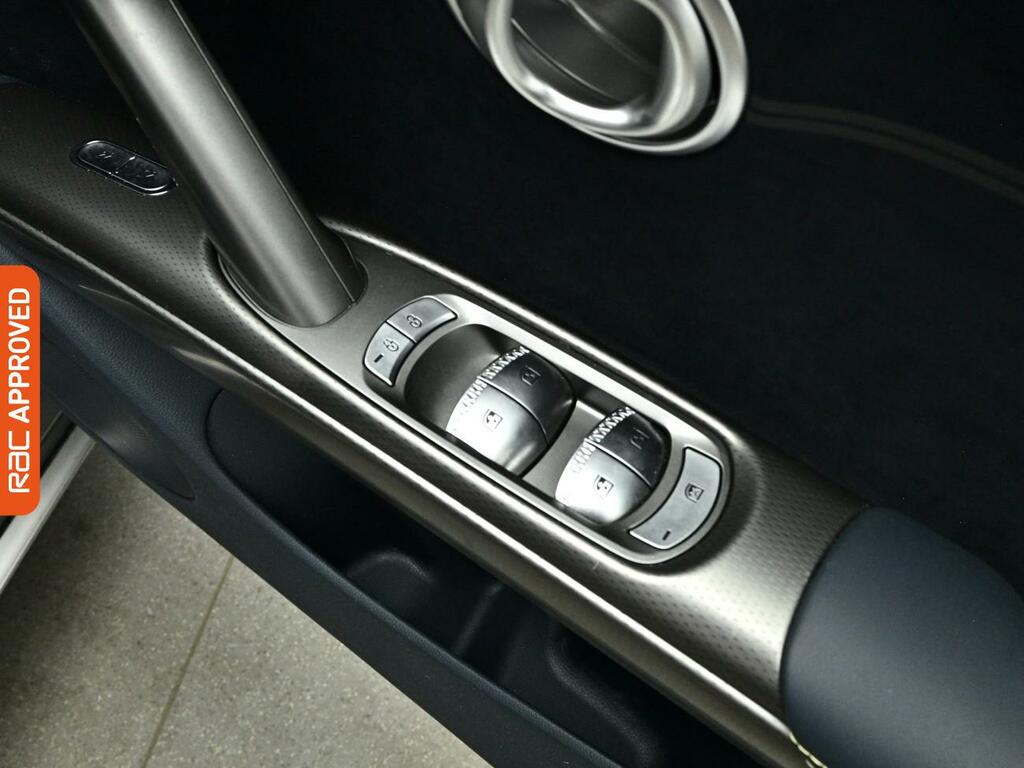 Genesis GV60 77.4Kwh Premium Suv 229 Ps White #24