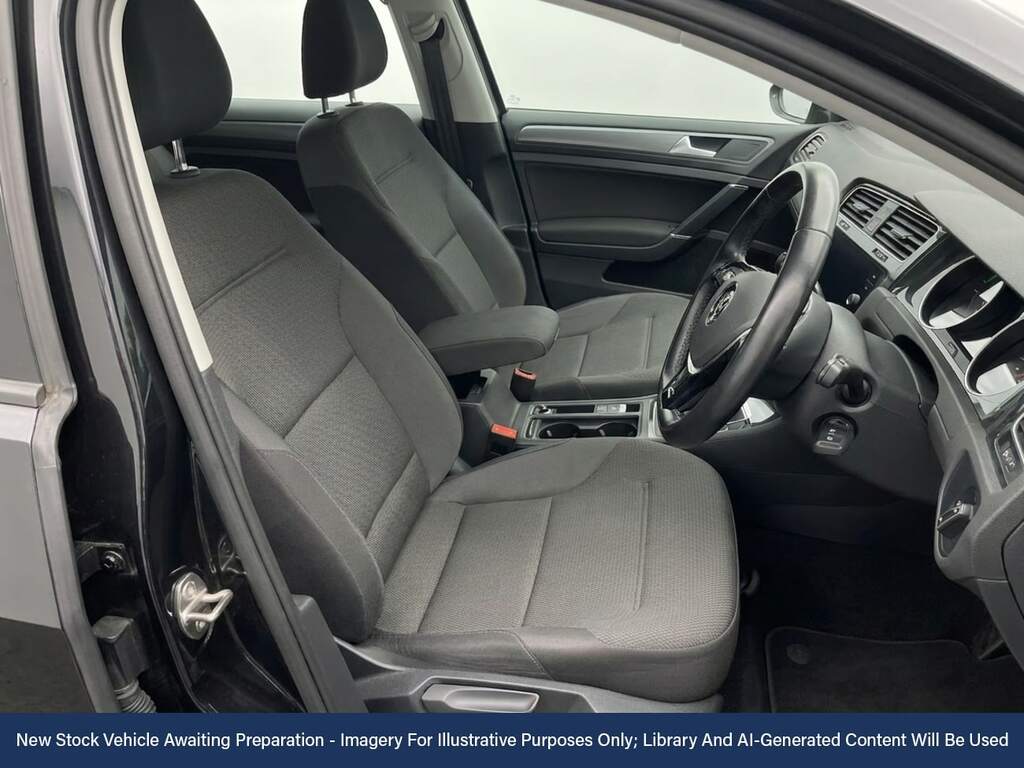 Volkswagen e-Golf 35.8Kwh E-golf Hatchback 136 Ps Black #3