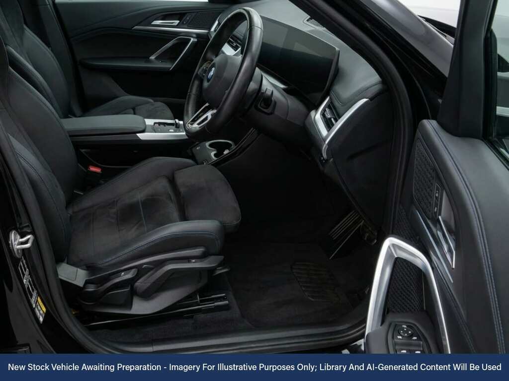 BMW iX1 30 66.5Kwh M Sport Suv Xdrive 1 Black #2