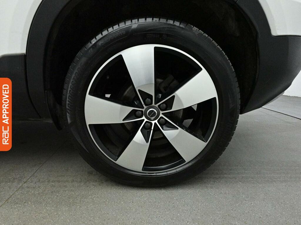 Volvo XC40 Xc40 Momentum Pro T3 White #11