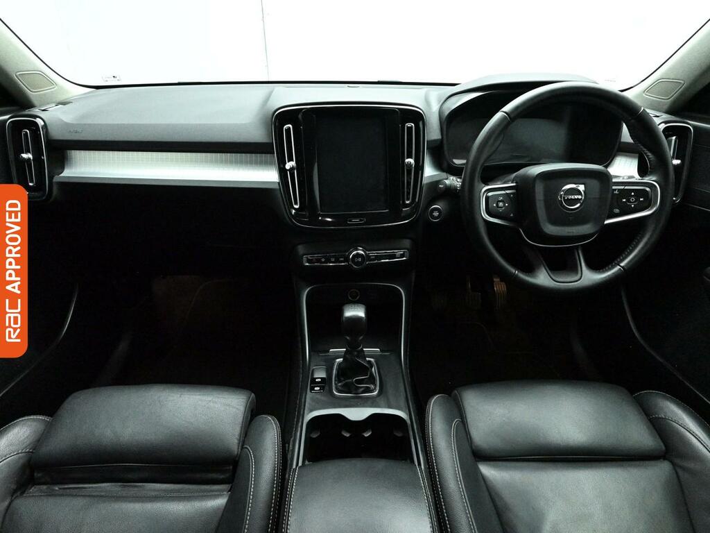 Volvo XC40 1.5 T3 Momentum Pro Suv Euro 6 White #2