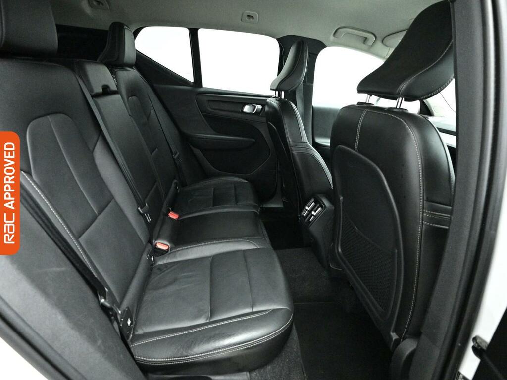 Volvo XC40 Xc40 Momentum Pro T3 White #10