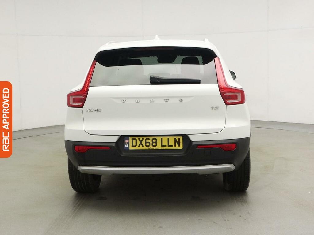 Volvo XC40 Xc40 Momentum Pro T3 White #7