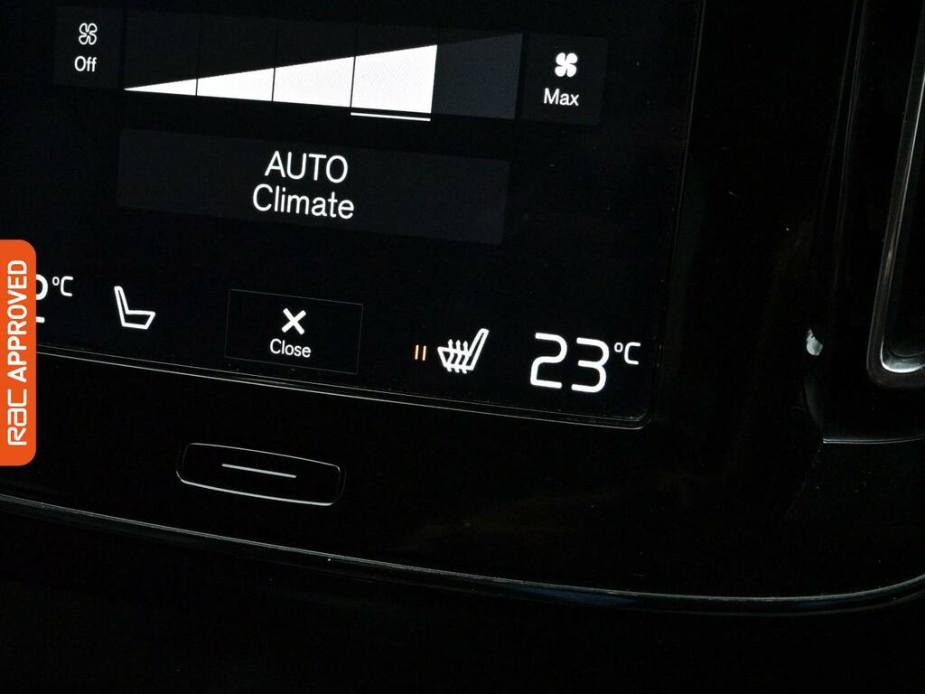 Volvo XC40 Xc40 Momentum Pro T3 White #12